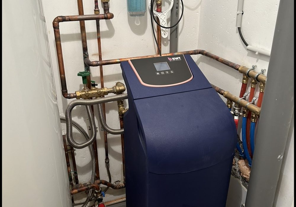 Installation d'un adoucisseur My Perla Optimum BWT à Saint Etienne du Bois